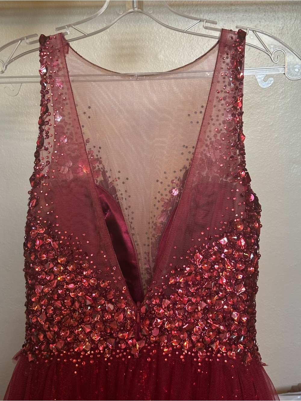 Val Stefani Burgundy Sequin Beaded Formal Prom Gown Dress Women’s Size 4 - Picture 4 of 15